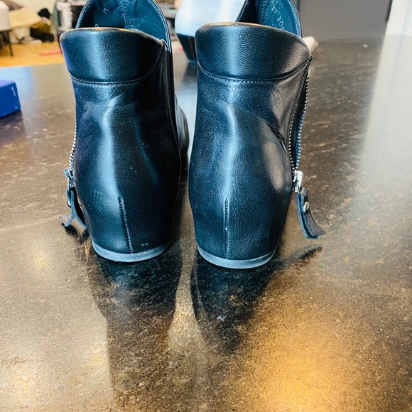 STUART WEITZMAN BOOTIES - Picture 4 of 9